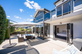 IRONSIDE LAKEVIEW TOWNHOUSE, Wanaka